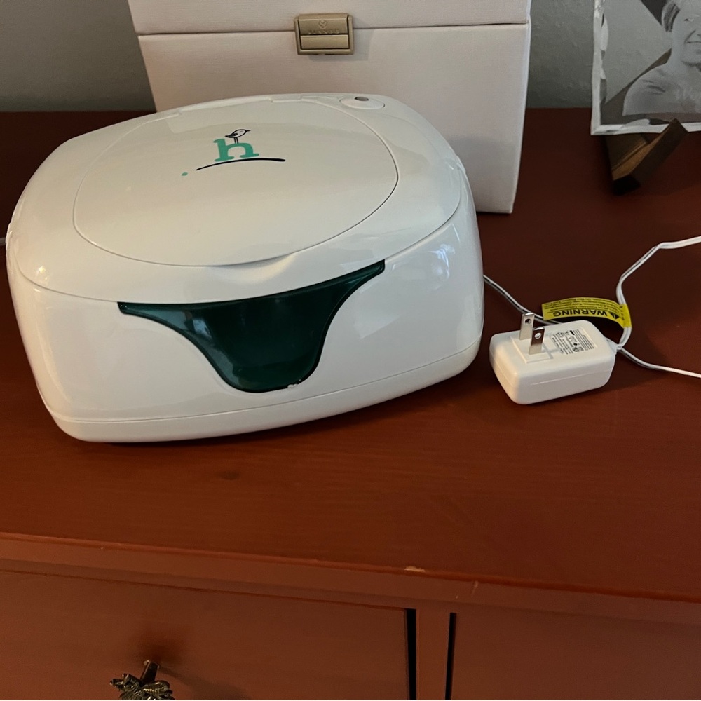 White and Green Wipes Warmer hiccapop